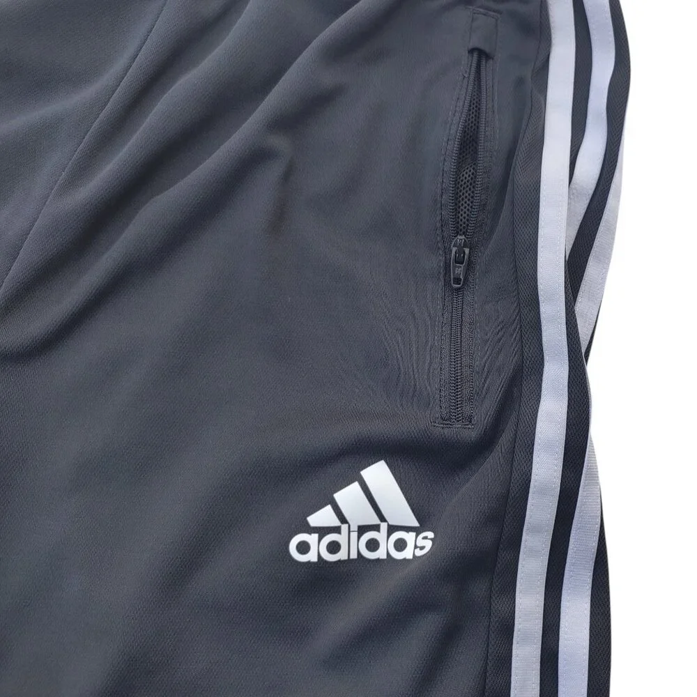 Adidas Gym/Athletic Shorts Grey with White Stripes Boy's Size Small